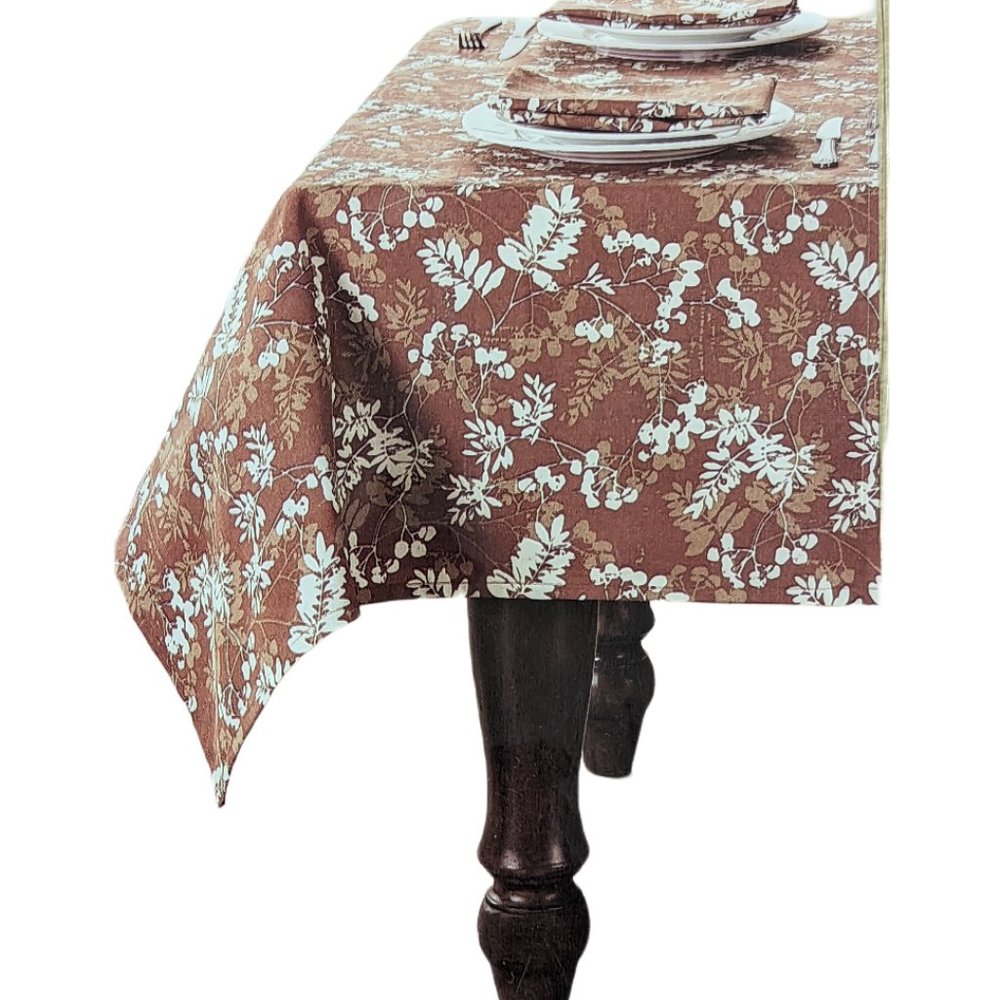 Autumn Foliage Tablecloth Set 60 x 120 Fall Theme NWT $40